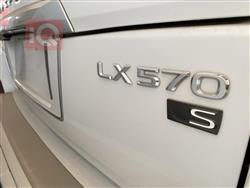 لكزس LX